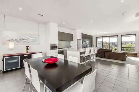 Twenty Five Coast - Tourism Noosa 0
