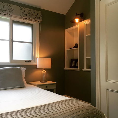 Oak Tree Lodge - Tourism Noosa 1