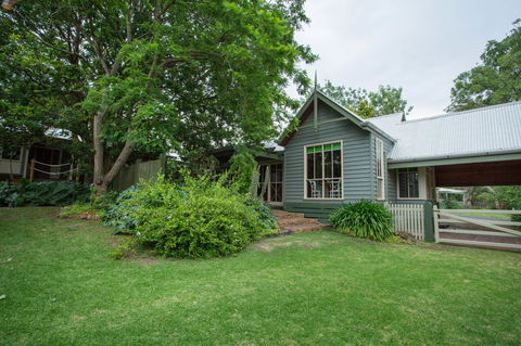 Oak Tree Lodge - Tourism Noosa 18