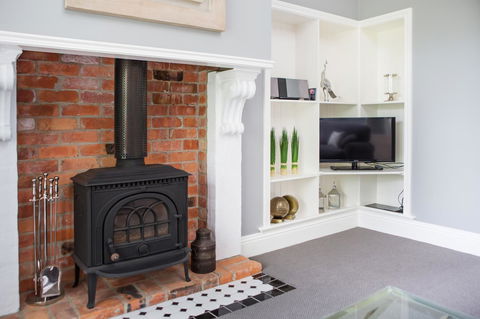 Oak Tree Lodge - Tourism Noosa 8