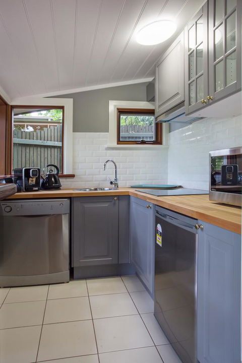 Oak Tree Lodge - Tourism Noosa 31