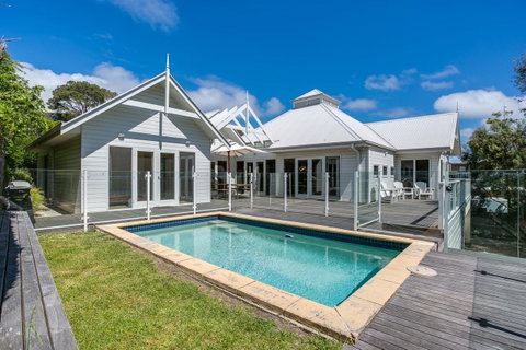 Perfect Blairgowrie Beach House - Tourism Noosa 1