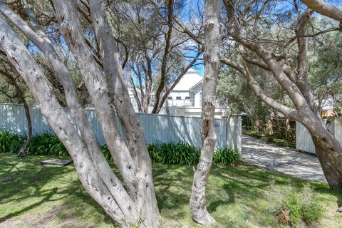 Perfect Blairgowrie Beach House - Tourism Noosa 16