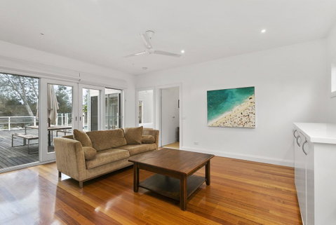 Perfect Blairgowrie Beach House - Tourism Noosa 6