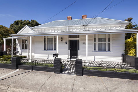 Montabella - Tourism Noosa 0