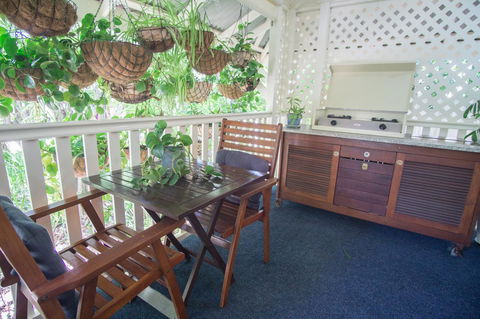 Debbie\'s Place - Tourism Noosa 32