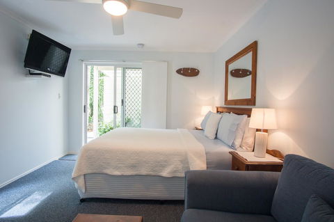 Debbie\'s Place - Tourism Noosa 11