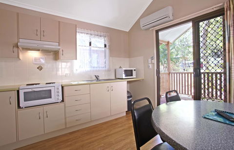 Captain Cook Holiday Village 1770 - Tourism Noosa 17