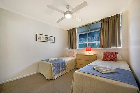 Whale Watch Ocean Beach Resort - Tourism Noosa 8