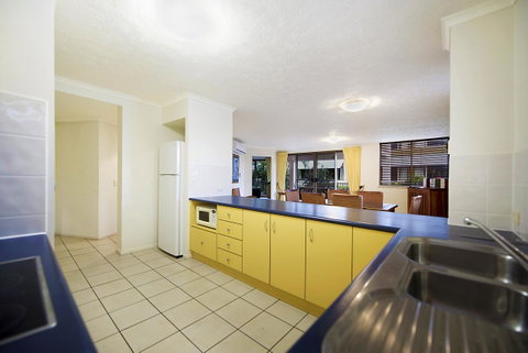 Whale Watch Ocean Beach Resort - Tourism Noosa 13