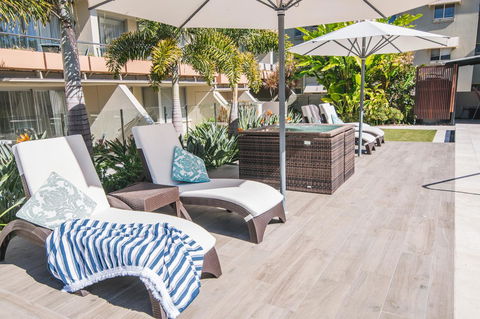 Hotel Laguna - Tourism Noosa 15