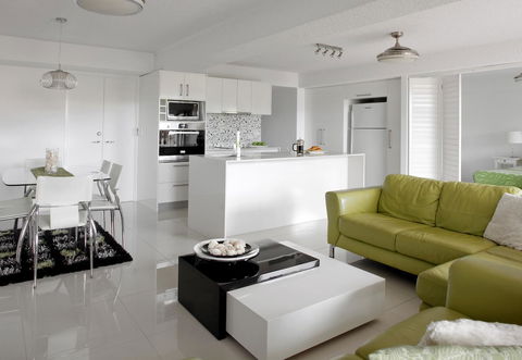 Hotel Laguna - Tourism Noosa 12