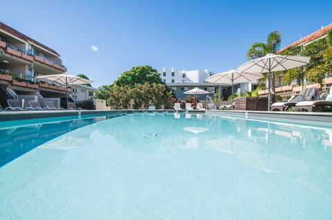 Hotel Laguna - Tourism Noosa 0