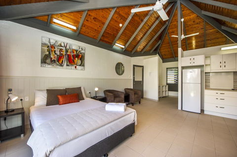 Island Leisure Resort - Tourism Noosa 0
