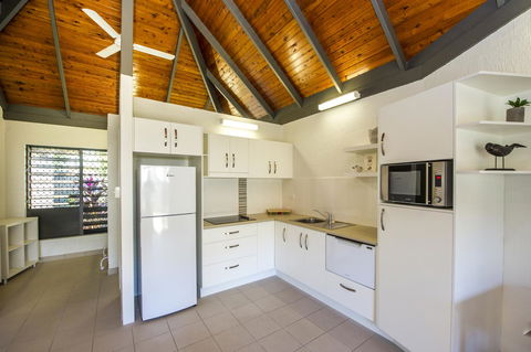 Island Leisure Resort - Tourism Noosa 4