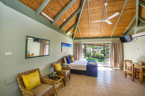 Island Leisure Resort - Tourism Noosa 1