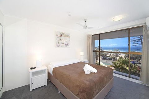 Coolum Caprice - Tourism Noosa 6