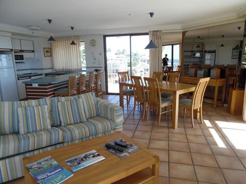 Coolum Caprice - Tourism Noosa 12