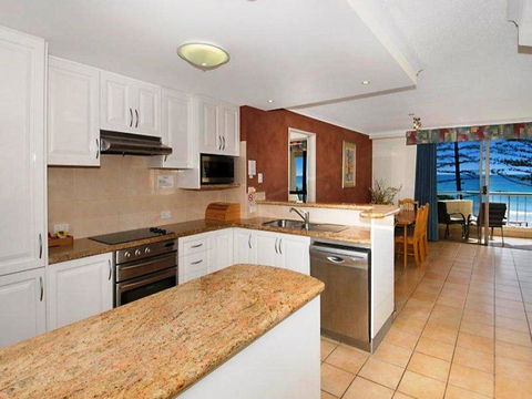 Coolum Caprice - Tourism Noosa 25