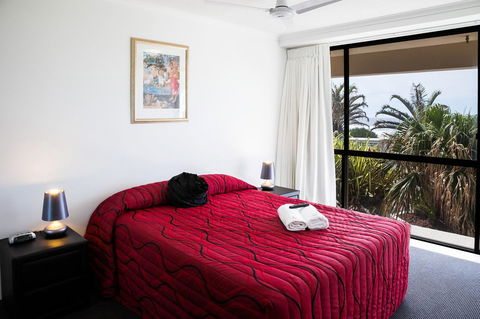 Coolum Caprice - Tourism Noosa 10