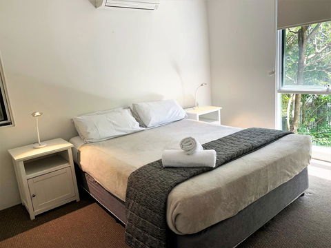The Hastings Beach Houses - Tourism Noosa 4