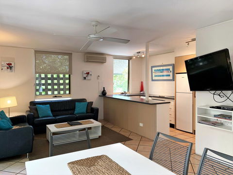 The Hastings Beach Houses - Tourism Noosa 9