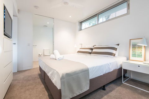 The Hastings Beach Houses - Tourism Noosa 22