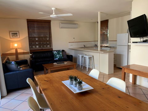 The Hastings Beach Houses - Tourism Noosa 13