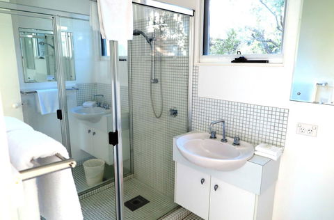 The Hastings Beach Houses - Tourism Noosa 33