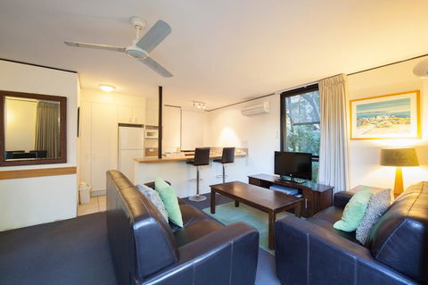 The Hastings Beach Houses - Tourism Noosa 15
