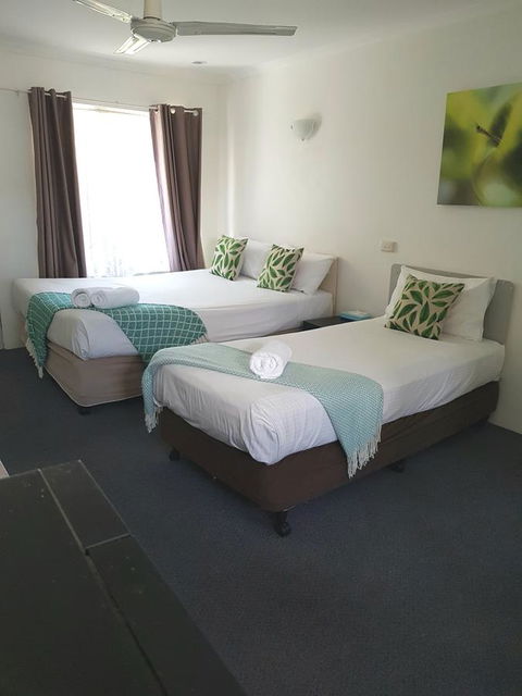 Twin Pines Motel - Tourism Noosa 10