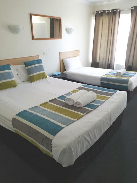 Twin Pines Motel - Tourism Noosa 11