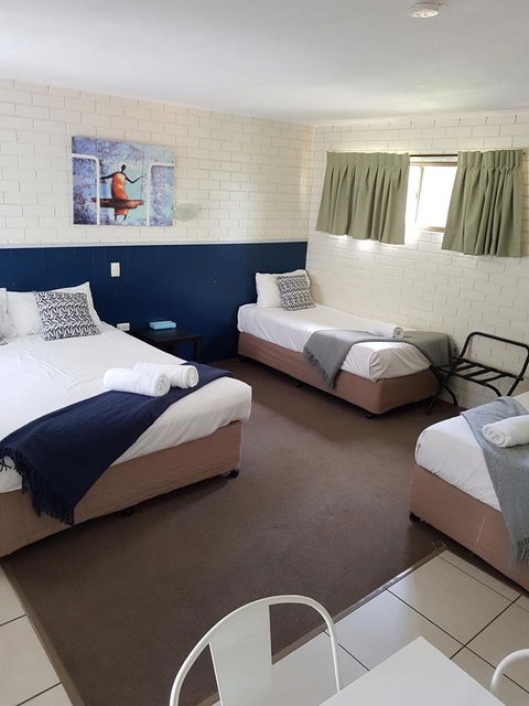 Twin Pines Motel - Tourism Noosa 9