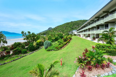 Beach Lodges - Tourism Noosa 0