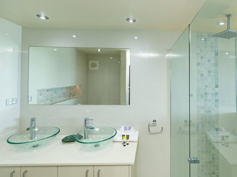 Beach Lodges - Tourism Noosa 8