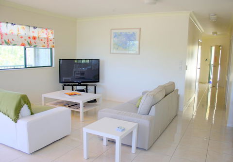 Magnetic Sunsets Resort - Tourism Noosa 2