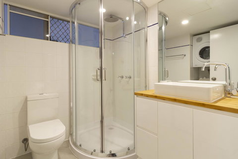 The White House Port Douglas - Tourism Noosa 4