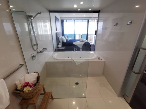 Circle Luxury Holidays - Tourism Noosa 11