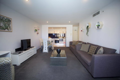 Circle Luxury Holidays - Tourism Noosa 2