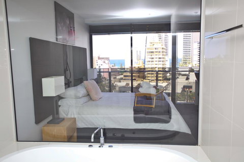 Circle Luxury Holidays - Tourism Noosa 5