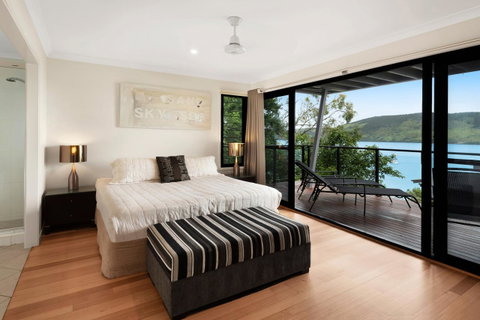 Shorelines - Tourism Noosa 4