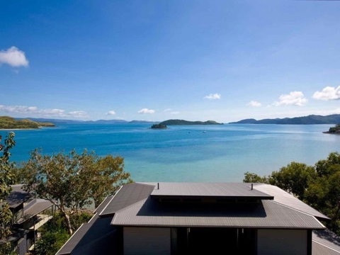 Shorelines - Tourism Noosa 0