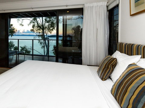 Shorelines - Tourism Noosa 30