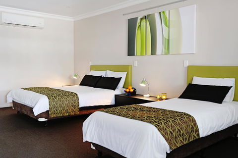 Drovers Motor Inn - Tourism Noosa 1