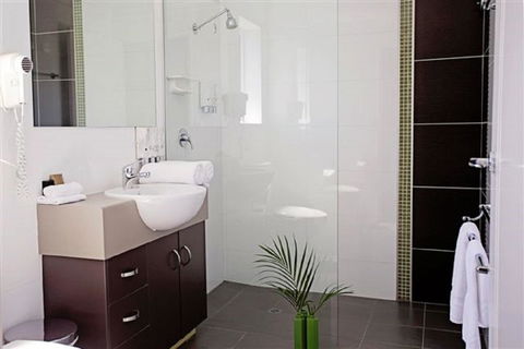 Drovers Motor Inn - Tourism Noosa 5