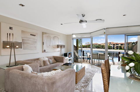 Skippers Cove Waterfront Resort - Tourism Noosa 5