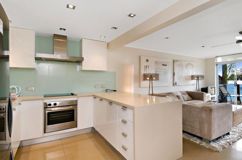 Skippers Cove Waterfront Resort - Tourism Noosa 10