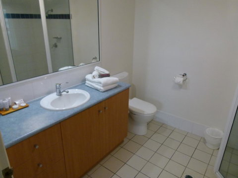 Madison Ocean Breeze Apartments - Tourism Noosa 32