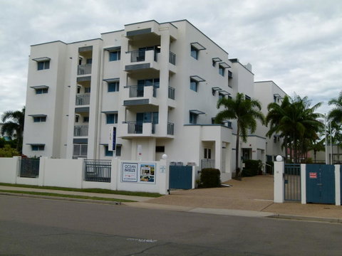 Madison Ocean Breeze Apartments - Tourism Noosa 2