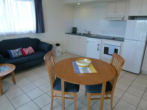 Madison Ocean Breeze Apartments - Tourism Noosa 23